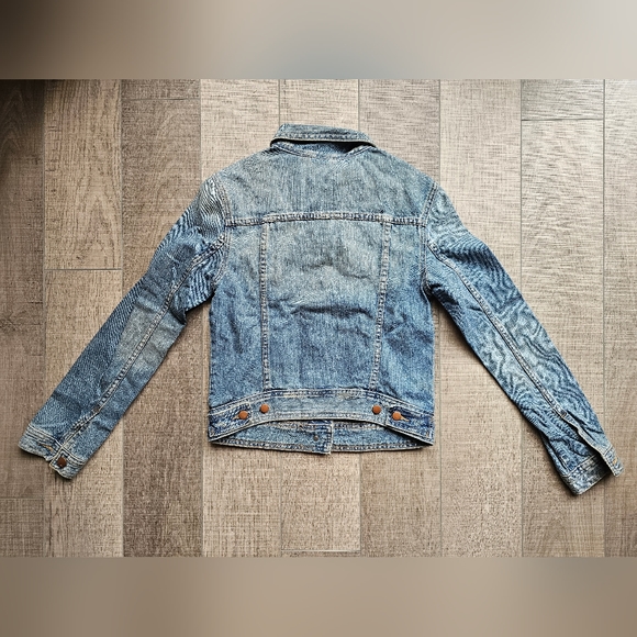 GAP Jean Jacket - Picture 3 of 3